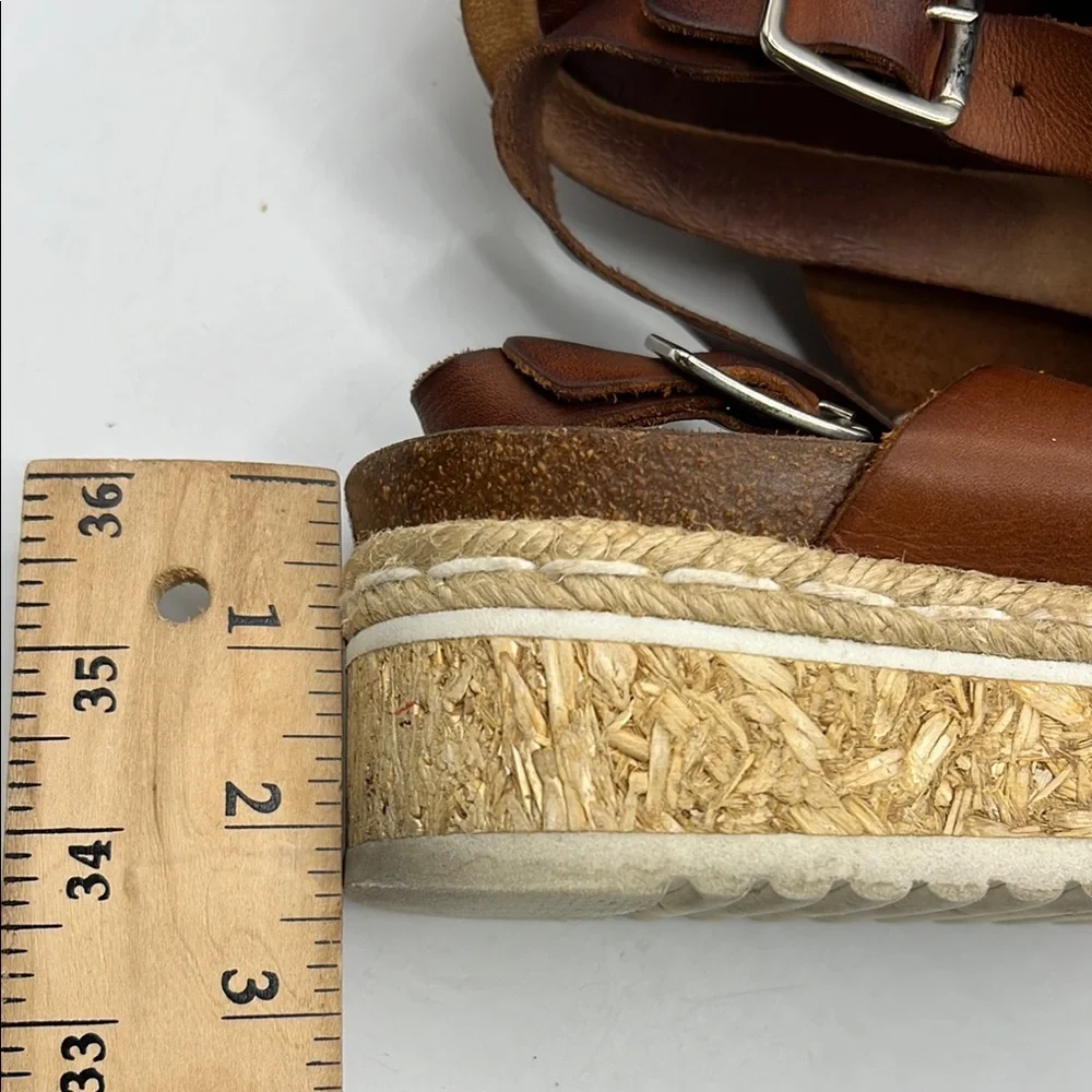 Five Worlds Sz 10 Brown Leather Platform‎ Sandals Crisscross Straps